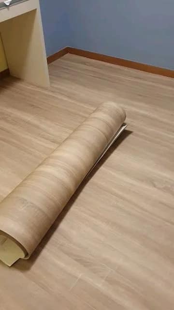 أرضيات ڤينيل رول